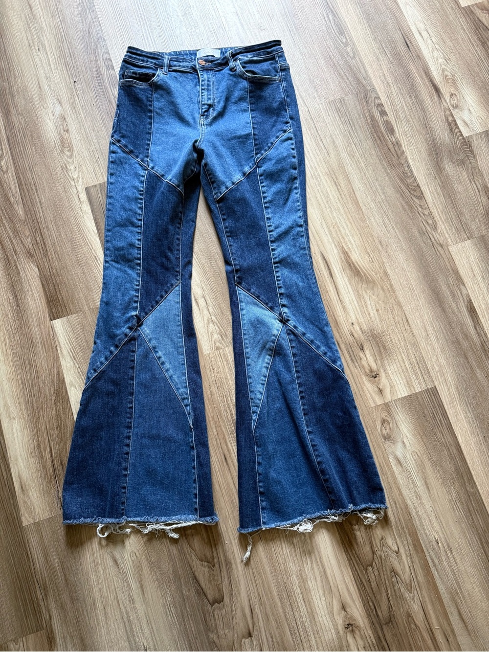 VERVET BY FLYING MONKEY Two-Tone Patchwork Flare Jeans in Dark Blue